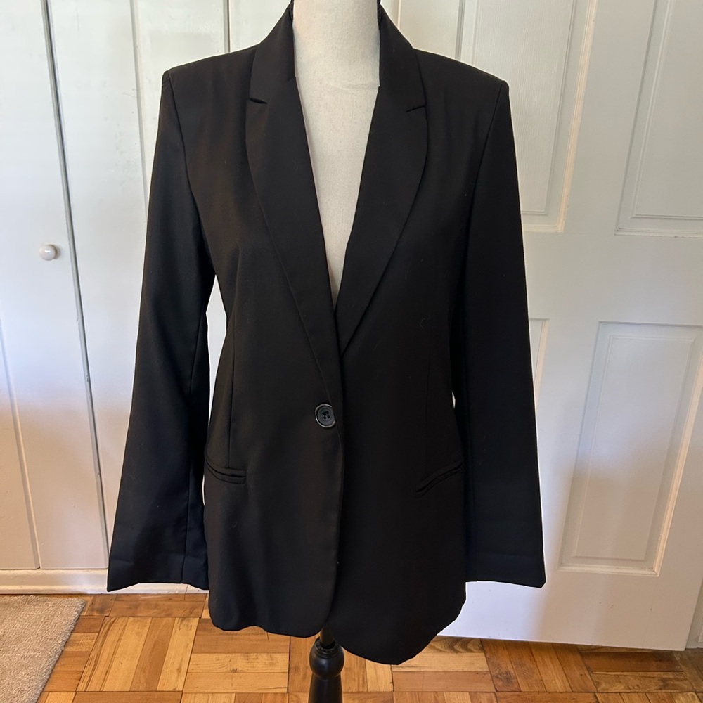 NWOT Italian Women's Black Blazer size 14